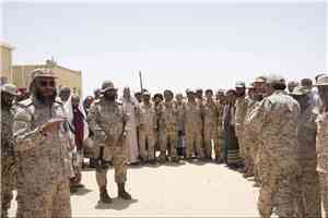 قائد المنطقة العسكرية الأولى يتفقد اللواء 11 حرس حدود بحضرموت