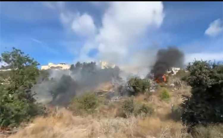 مصرع شخص وإصابة آخر في تحطم طائرة إسرائيلية بمنطقة وادي عارة