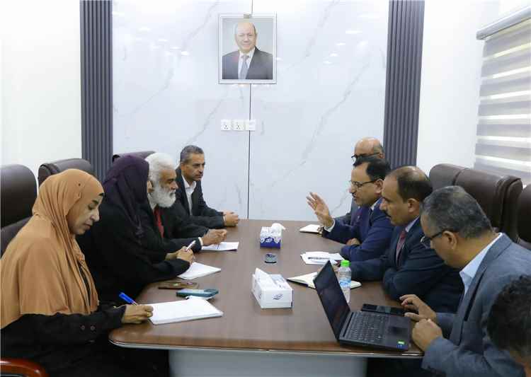 السقطري يبحث مع وزير التخطيط حشد التمويل للمشاريع الزراعية والسمكية ذات الأولوية