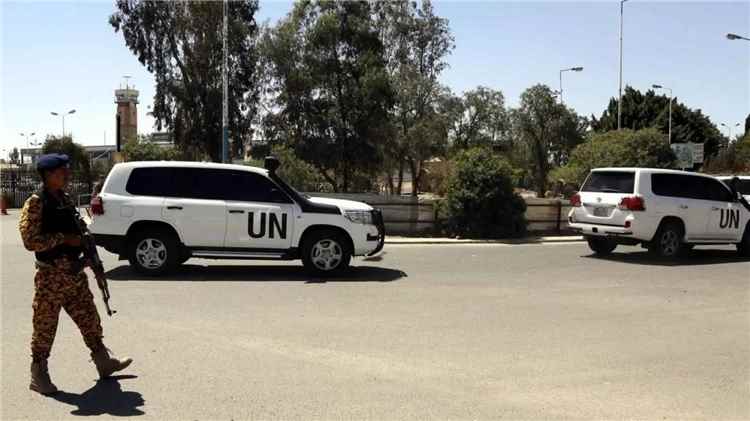 بتهم تصل إلى الإعدام.. الحوثيون يحاكمون 8 من موظفي المنظمات الإغاثية