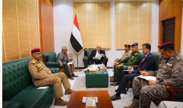 اللجنة الأمنية بحضرموت تناقش تعزيز الإجراءات الأمنية ورفع الجاهزية