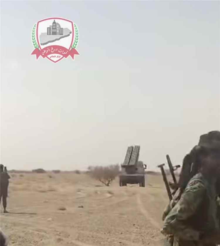 ضربات دقيقة لقوات درع الوطن تستهدف مواقع الحوثيين في الكدحة