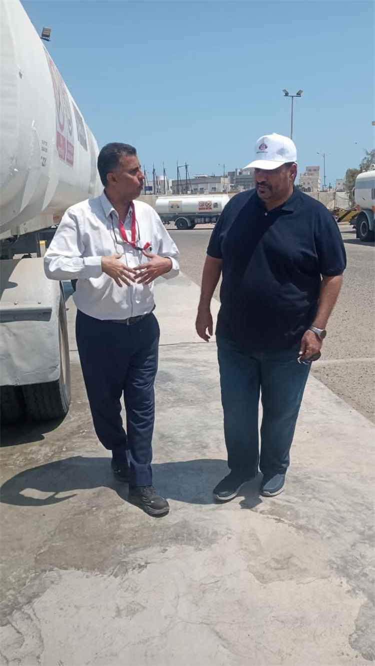 الجريري يتفقّد محطة تموين الطائرات ويؤكد انتظام العمليات التشغيلية