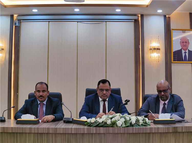 الوزير السقطري يناقش مع البنك الدولي التحضير لمشروع تنمية مصايد الأسماك الجديد وأولويات المرحلة القادمة