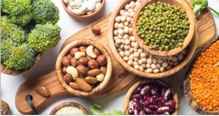 5 أطعمة غنية بالبروتين النباتي تدعم صحة العظام