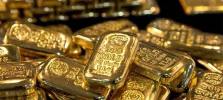 الذهب يتراجع مع ترقب المستثمرين إشارات من المركزي الأمريكي بشأن الفائدة