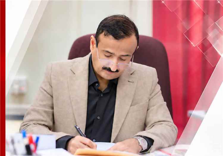المحافظ بن الوزير يدين الهجوم الإرهابي لتنظيم القاعدة في منطقة خورة ويؤكد مواصلة الجهود لحماية أمن شبوة واستقرارها