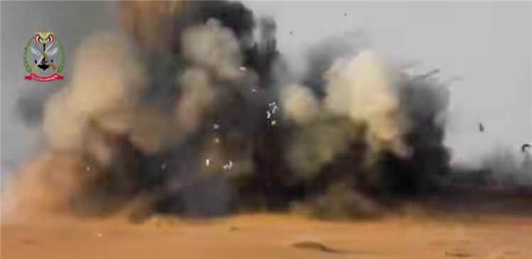 عاجل | ​القوات المسلحة تدك تجمعات ومرابض مدفعية لمليشيا الحوثي في الجبهة الجنوبية لمأرب