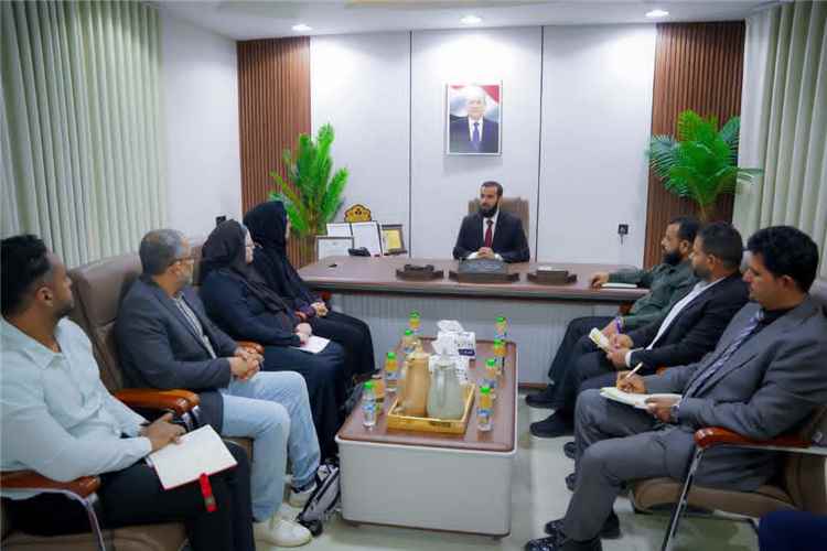 محافظ أبين يلتقي بعثة اللجنة الدولية للصليب الأحمر ويشيد بتدخلاتها الإنسانية