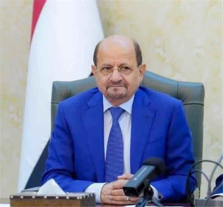 راسخ بامسلم يناشد الزنداني وقف الإعاشات الخارجية وتوجيه الدعم إلى جبهة الصبيحة والنازحين