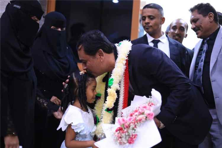 عودة فادي باعوم إلى حضرموت تتصدر المشهد باستقبال جماهيري وقبلي حاشد