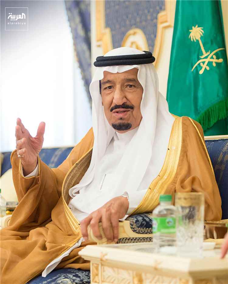 الملك سلمان يوجه بعدد من الإجراءات الداعمة للمواطنين بناءً على ما عرضه ولي العهد