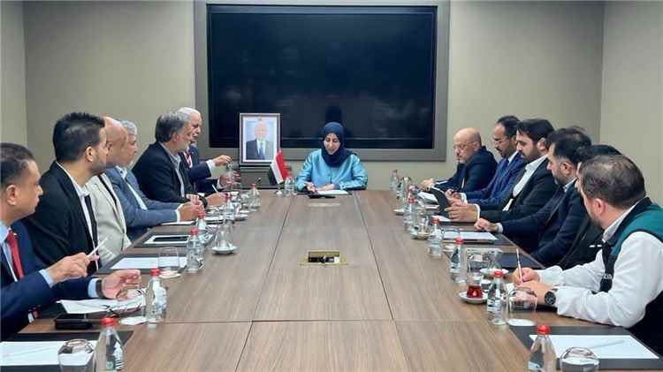 وزيرة الخارجية تبحث مع منظمات تركية تعزيز التعاون الإنساني والإغاثي في اليمن