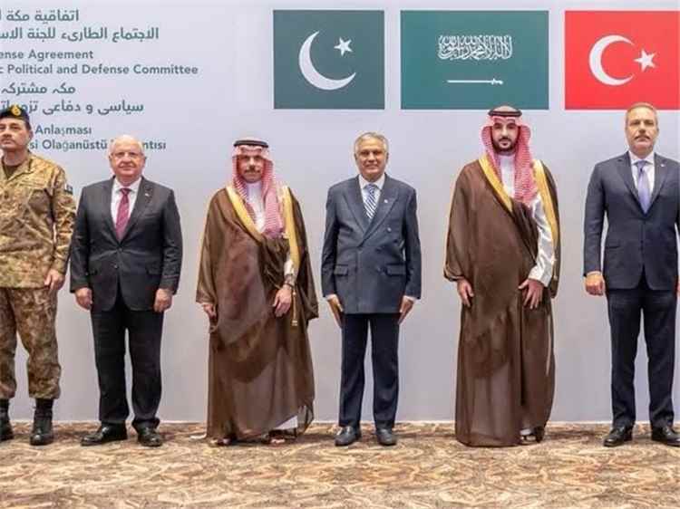 الخارجية السعودية: زيارة وزير الدفاع وممثلي «اتفاقية مكة» إلى طهران تهدف لخفض التصعيد ودعم الوساطة الدبلوماسية