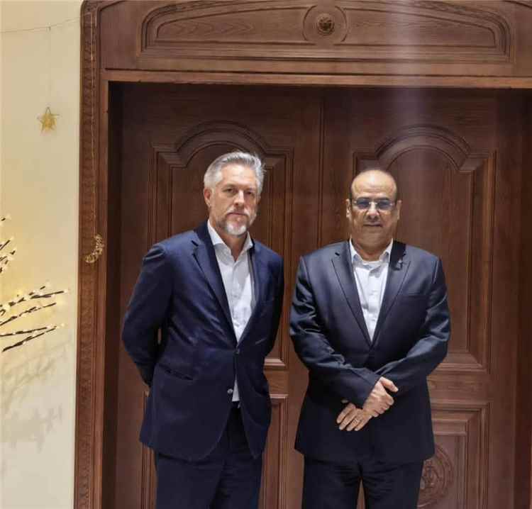 الميسري يستقبل سفير الاتحاد الأوروبي لدى اليمن في مسقط ويناقشان مستجدات الأوضاع