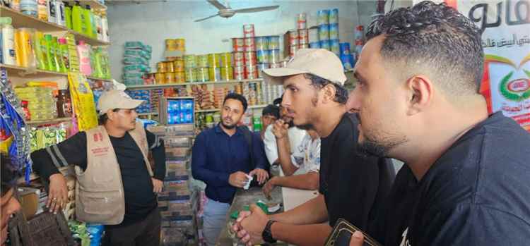 توجيهات بمنع الاحتكار ومراقبة الأسعار.. مكتب الصناعة والتجارة بعدن يكثف نزولاته الميدانية ويحذر المتلاعبين