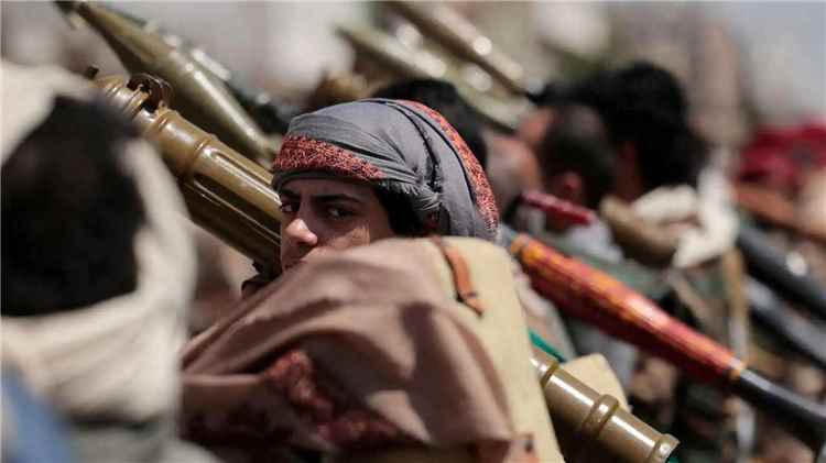 الحكومة : التصعيد الحوثي "خطير" ويهدد أمن المنطقة