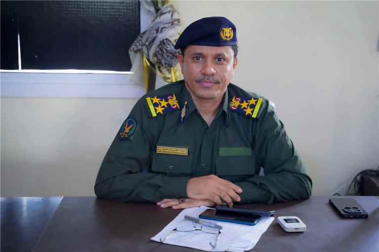 وزير الداخلية يثمن نجاح أمن أبين في إحباط مخطط تخريبي لخلية حوثية