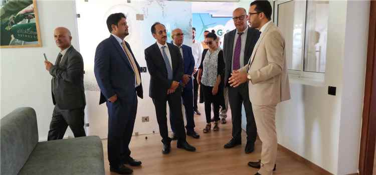 المهري يزور مراكز التكوين المهني ومؤسسات الطاقات المتجددة في طنجة