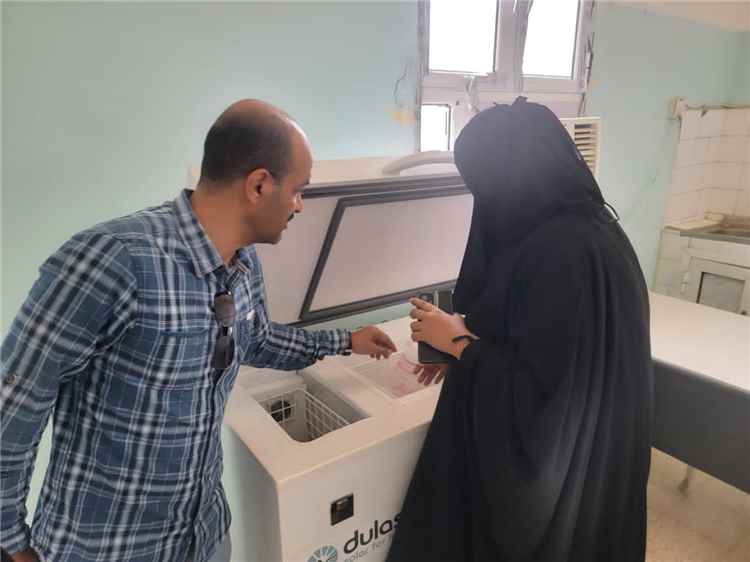 مدير صحة البريقة يبحث التحديات في المرافق الصحية بالمديرية