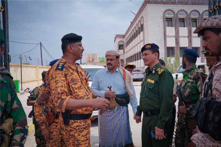 ضمن جولته للمنشآت الحيوية.مدير أمن شرطة ابين يزور البنك المركزي بالمحافظة