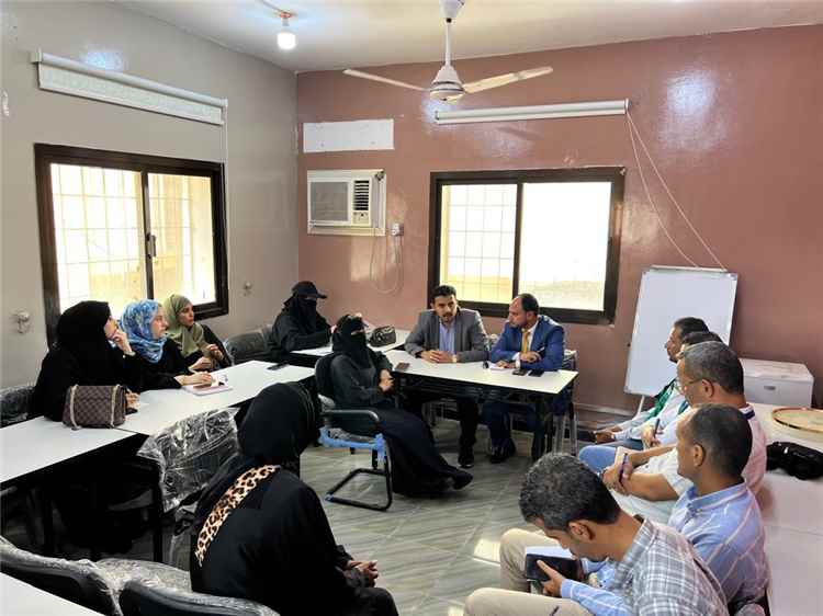 بحضور ممثلي المنظمات الإنسانية.. مكتب الشؤون الاجتماعية بعدن يطلق التحضيرات لمبادرة عدن للاستجابة الإنسانية الطارئة لإغاثة النازحين
