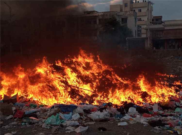 توضيح بشأن حريق مخلفات مستشفى الجمهورية بعدن.. كاميرات المراقبة ترصد شخصًا أشعل النيران