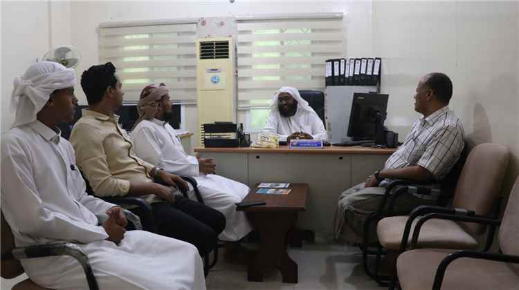 رئيس مؤسسة التنمية الخيرية بحضرموت يستقبل وفد مؤسسة إمداد التنموية لبحث التعاون المشترك بالمكلا