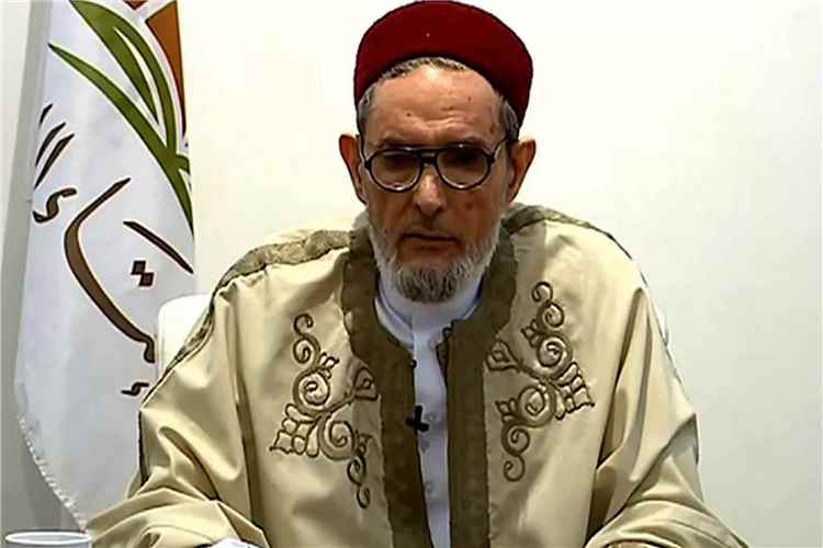 رسالة شديدة اللهجة من وزير الأوقاف اليمني السابق للشيخ صادق الغرياني