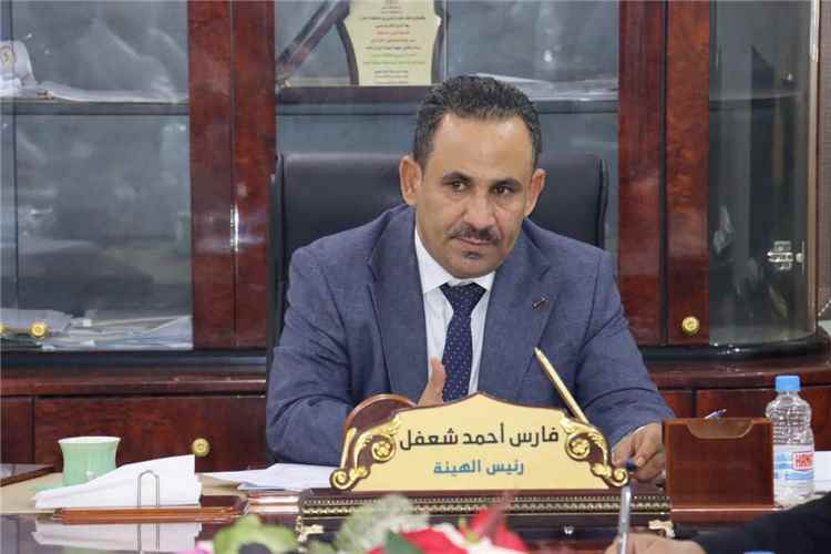 بتوجيهات وزير النقل.. رئيس الهيئة يوجه بتسيير 5 حافلات مجانية لنقل طلاب الجامعات في عدن لمدة شهر