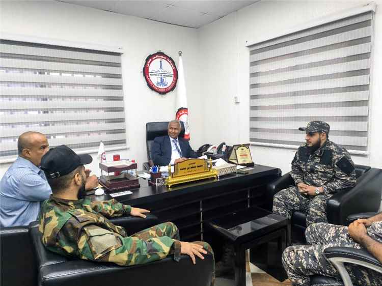 رسميا.. قوات أمن المنشآت بالأمن الوطني تتسلم مهام تأمين شركة مصافي عدن