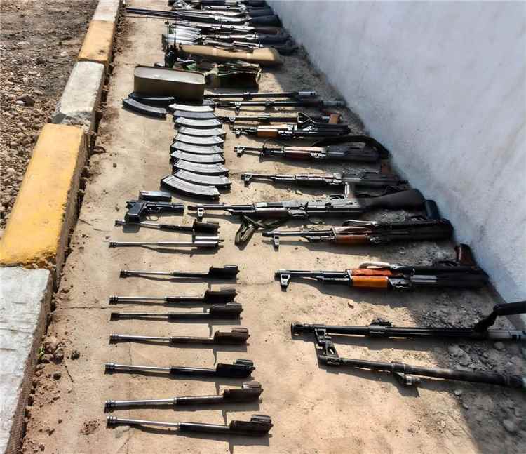 العراق: قيادة عمليات ميسان تصادر أسلحة غير مرخصة في حملة أمنية واسعة