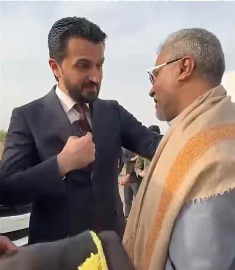 فيديو "مصطفى سند والوشلي" يُشعل غضباً عراقياً ويمنياً.. وتصريح "ليس صاروخاً فقط" يفتح باب التساؤلات