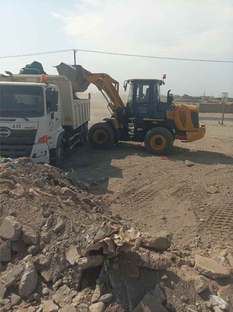 لليوم الثالث .. استمرار أعمال حملة رفع المخلفات وتصفية خط زهرة خليل – مصعبين في دار سعد