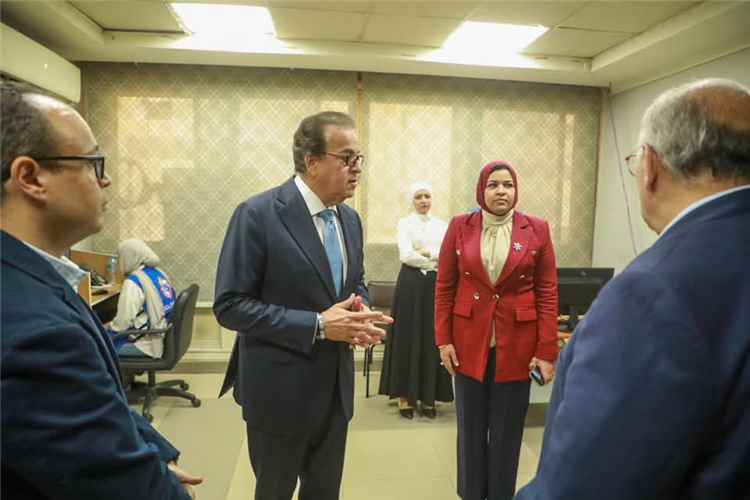 مصر: وزير الصحة يتفقد مركز الخدمات الطارئة 137 ويؤكد: "سرعة الاستجابة حق أصيل للمواطنين"