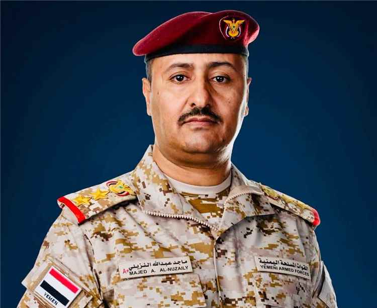 ناطق القوات المسلحة يدعو المواطنين إلى الابتعاد عن المواقع التي تستخدمها مليشيات الحوثي في أنشطة عسكرية