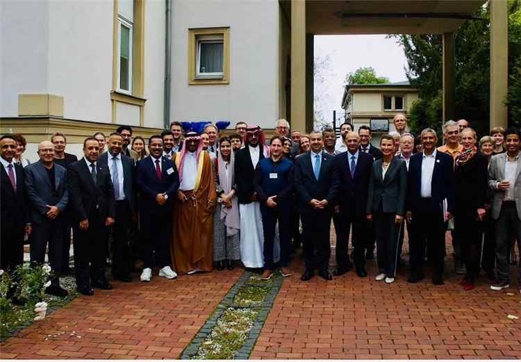 البرنامج السعودي لتنمية وإعمار اليمن يعزز الشراكات الدولية لدعم التنمية المستدامة في اليمن وسقطرى